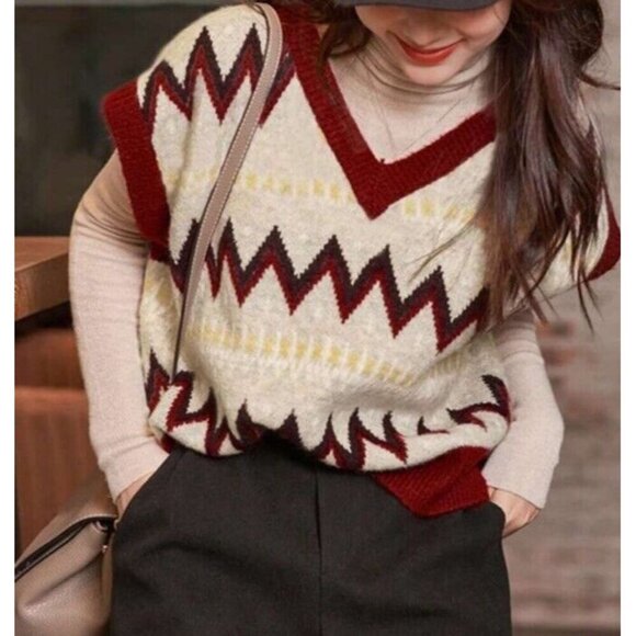 NWT Cider Wave Striped Vest Women Size S V-Neck Chevron Knit Sleeveless Academic - Picture 3 of 10